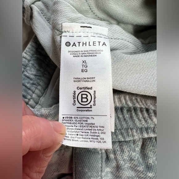 ATHLETA Blue and white Fog Camo FARALLON shorts size XL - Picture 11 of 14